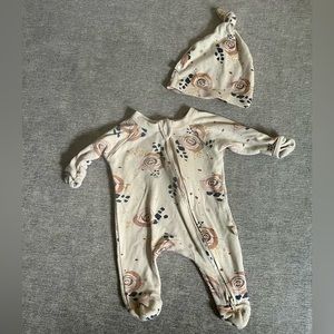 Goumi Kids x Babylist newborn organic cotton footie and knotted hat